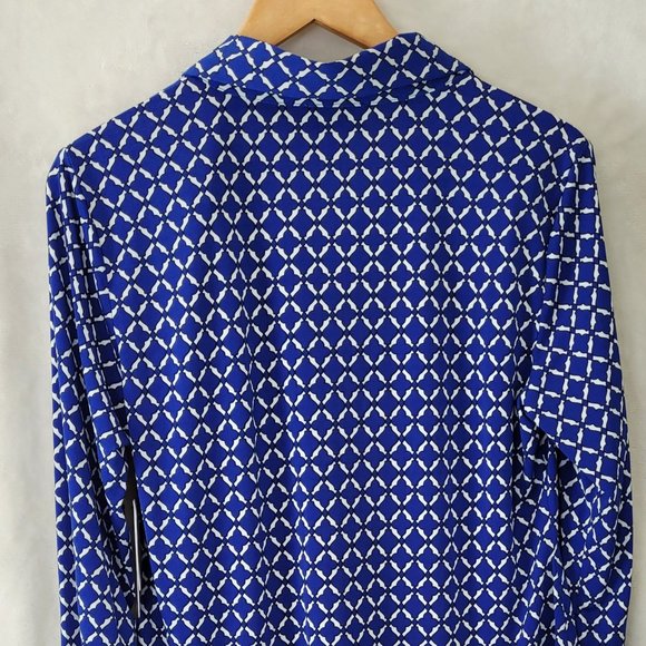 NWT Laundry soft rushed cobalt blue top - Picture 2 of 4